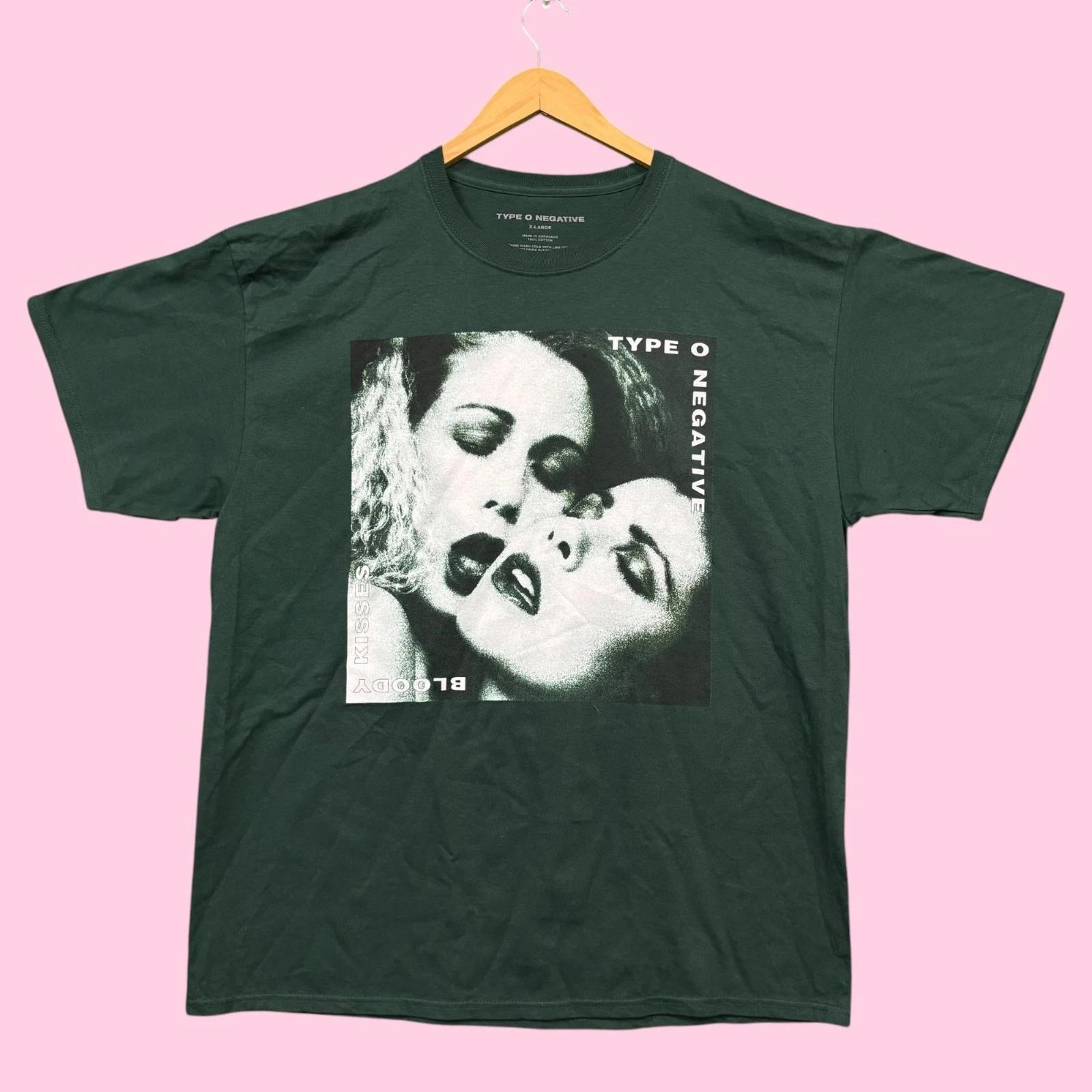 

Type O Negative Bloody Kisses Gothic Metal Band Tee XL S