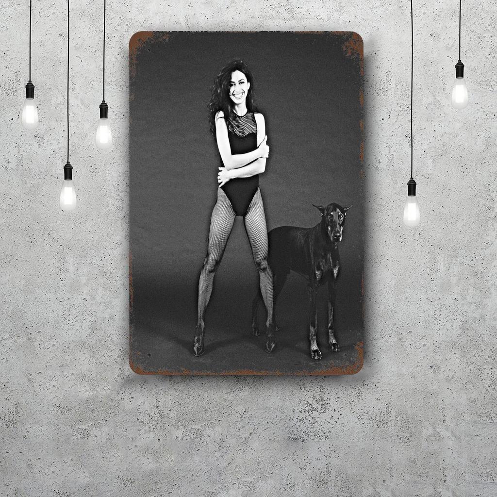 Susanna Hoff Classic Poster Rusty Metal Plaque Retro Decorative Plate Bar Man Cave Garage Club Metal Sign Wall Decoration
