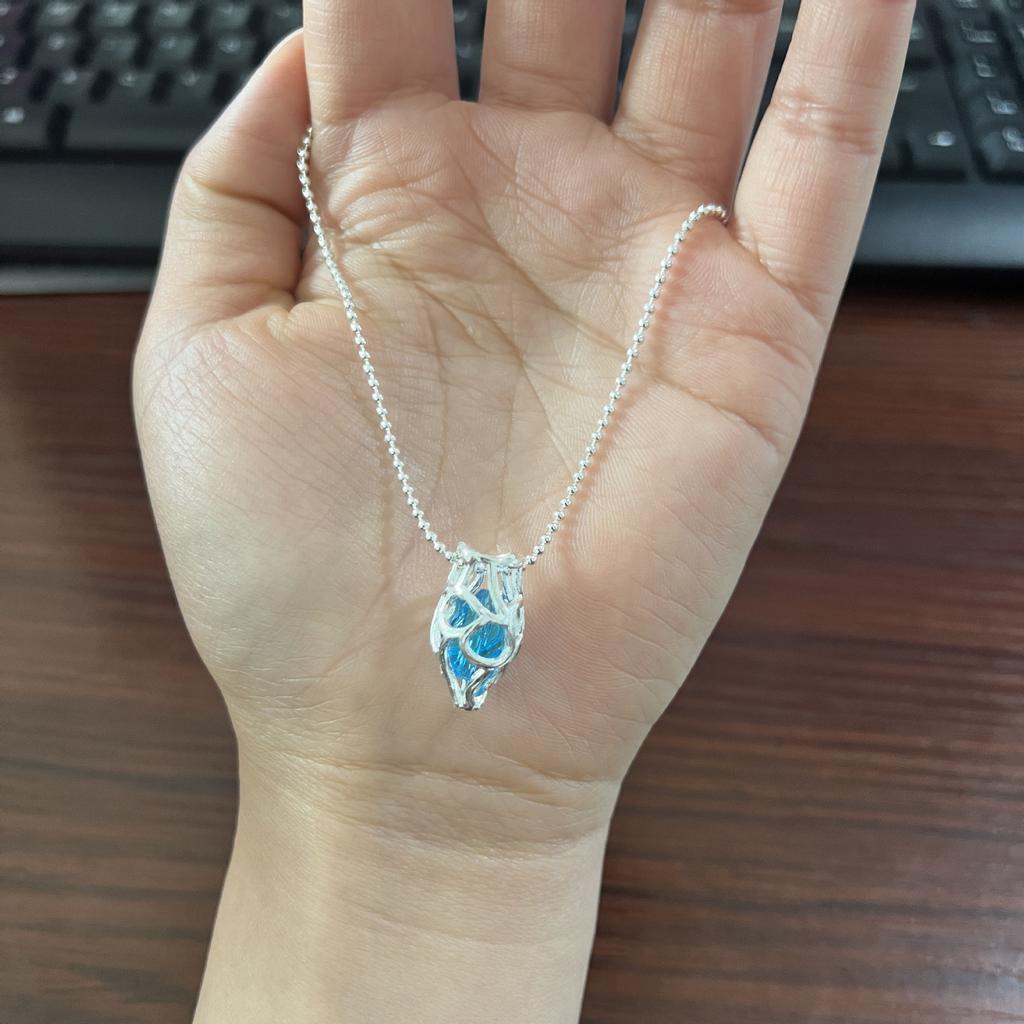 Blue Ice Pendant Aquamarine Gravel Necklace Women'S Temperament Blue Crystal Pendant Collarbone Chain