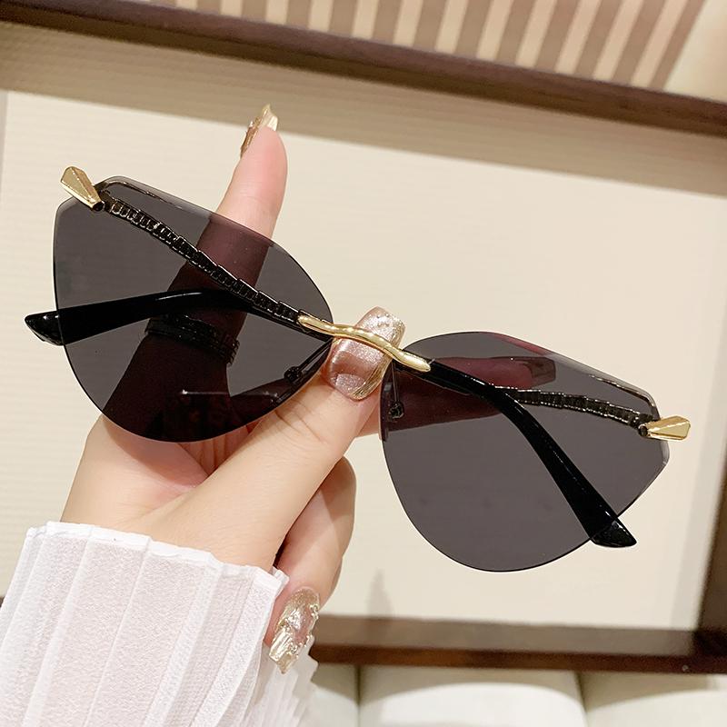 Frameless Cut-Edge Cat-Eye Sunglasses For Women Anti-Uv Personalized Glasses Fashionable Hot Girl Sunglasses For Women
