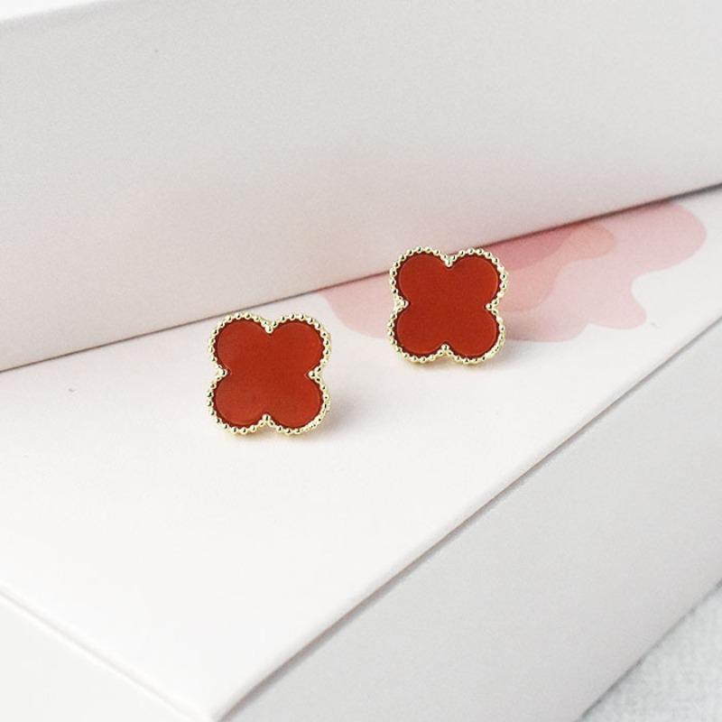 The New Four-Leaf Clover Earrings Simple Versatile Senior Light Luxury Temperament Simple Sweet Earrings