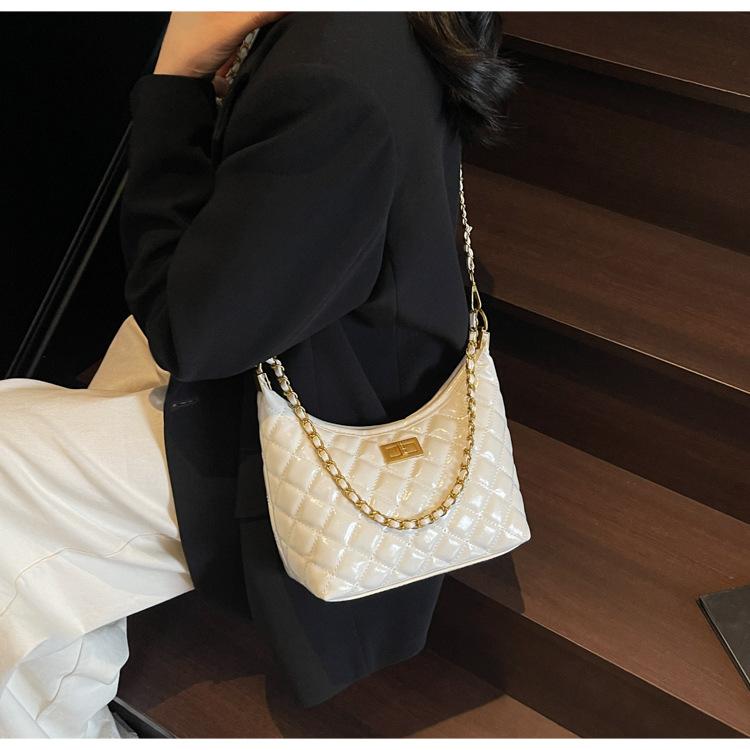 Underarm bag Bucket bag Women's new versatile shoulder messenger bag Women's niche diamond chain Women's bag Small