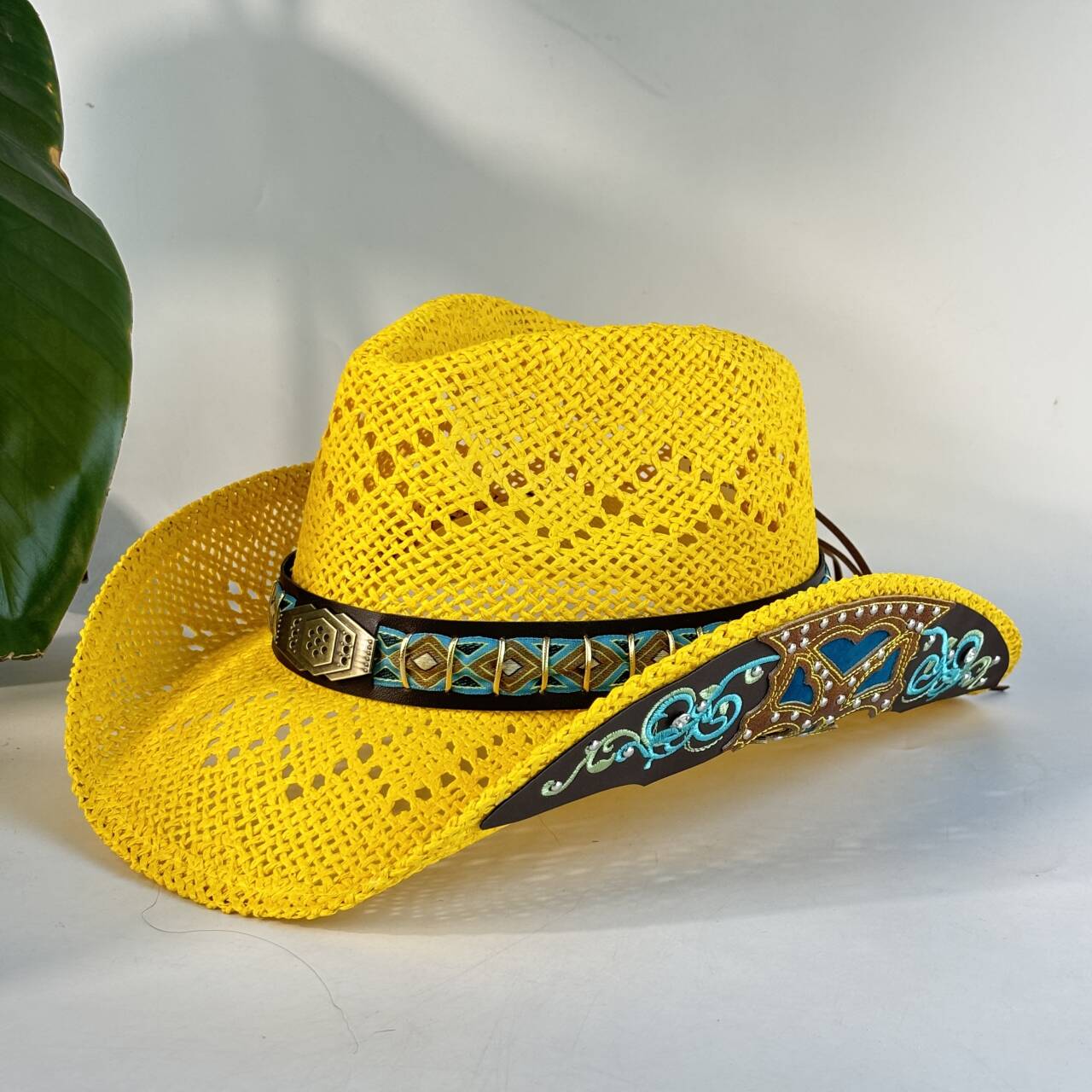 

Vintage Red Hollow Crochet Cowboy Hat for Women - Embroidered Western Style Straw Hat for Rodeo, Festival & Outdoor Activities S56-58cm