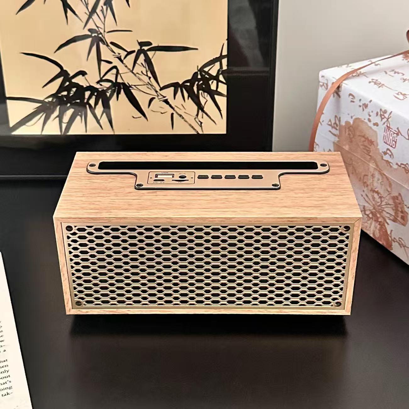 

Premium Retro Wooden Bluetooth Portable Speaker with Subwoofer - 5H Playtime 21x10x9.5 CM білий
