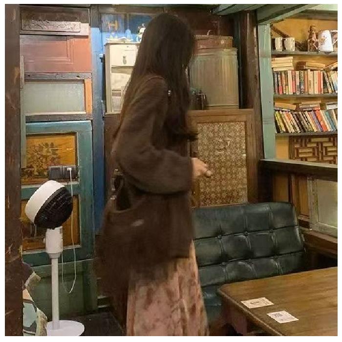 A sweet "Dry Rose" early autumn new French dress women's thin temperament + cardigan