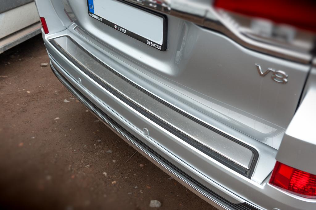 

Вставка на задний бампер 2016-2024 (ABS-2024 нерж) для Toyota Land Cruiser 200