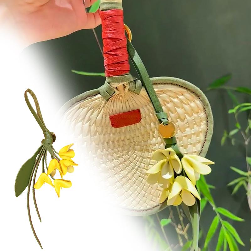 1PC Ornament High-End Osmanthus Shape Exquisite Keychains Fashion Floral Shape Clothing Accessories Multicolor