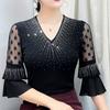 2026 Été Femme Col en V Strass Chauds T-shirts Vêtements Fille Doux Manches Évasées Extensibles Fête Hauts Femmes Extensibles Maille T-shirts