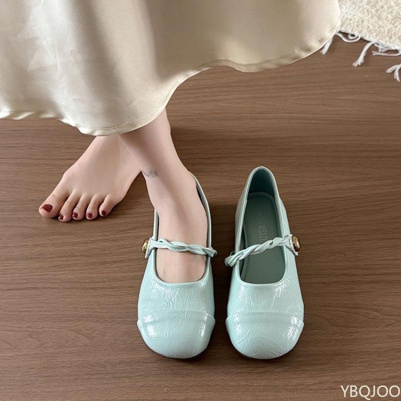 Fashion Retro Flat Bottomed Small Leather Shoes for Women New Spring Summer Single Shoes Versatile Comfortable Shallow Mouth Shoes