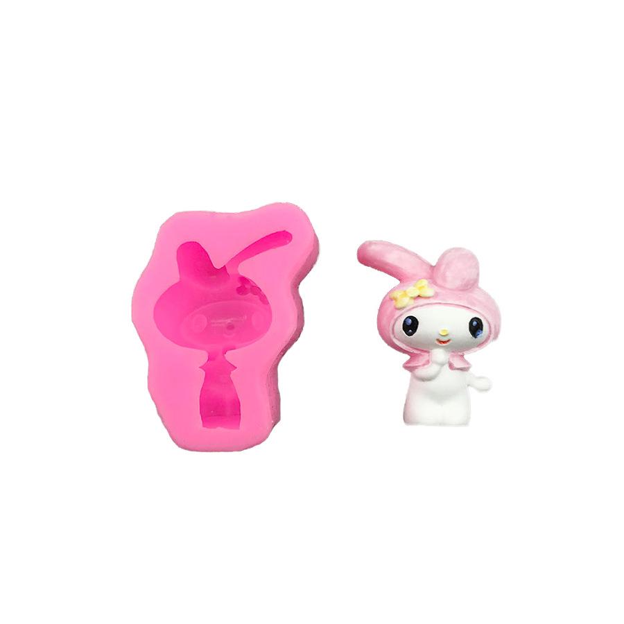 

Силиконовая форма «Медведь и кролик с галстуком-бабочкой из трех звеньев» для украшения шоколадного торта