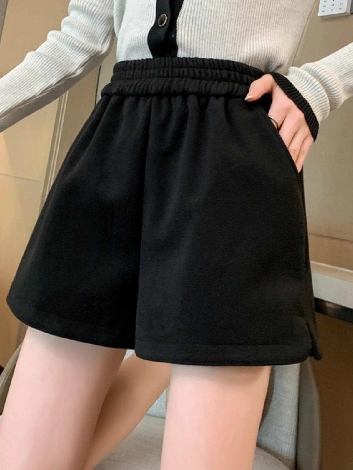 

Женские шерстяные шорты с высокой талией - Осень/Зима 2024, Черные, Широкие штанины, Слим-фит с карманом M чёрный