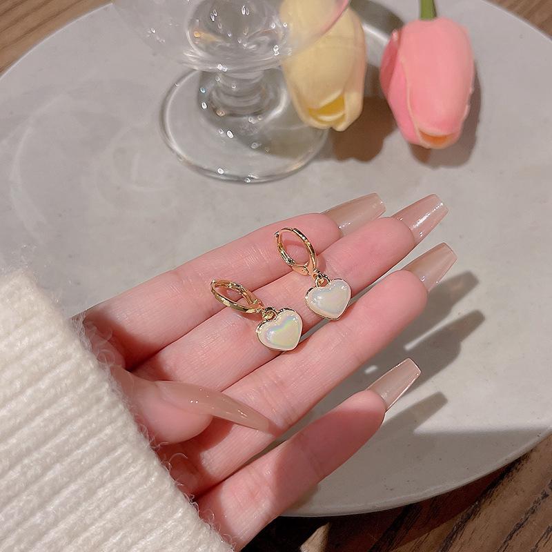 South Korean Elegant Zircon Hoop Earrings - Trendy, Versatile Plain Hoops with Love Design