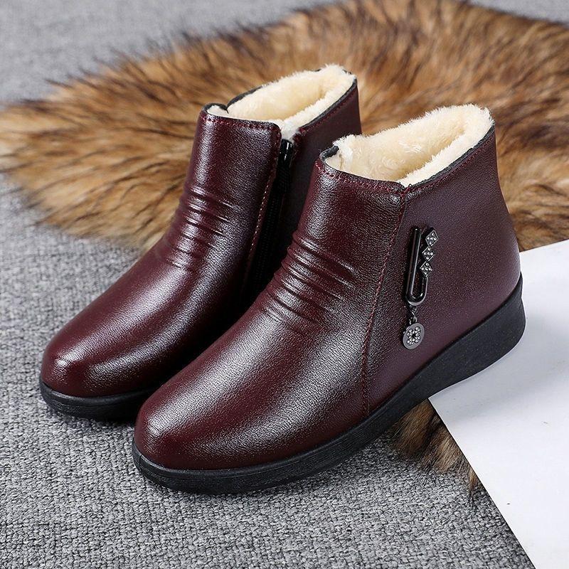 Winter Shoes for Moms Shoes Elderly Short Middle-aged Boots with Soft Soles. Women's Velvet Warm Boots. Middle-aged Leather Boots with Flat Soles