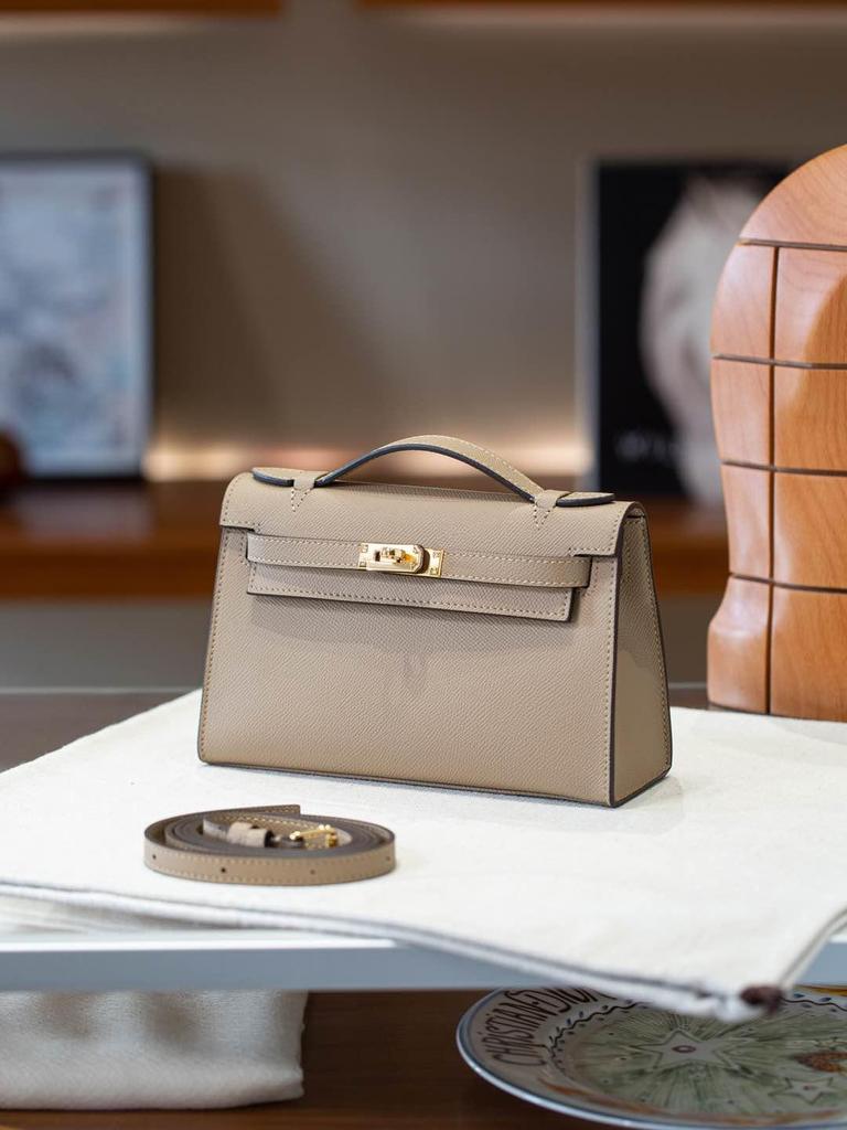 2025 Kabelka Kelly z pravé kůže s potiskem dlaně - Jedno rameno & Crossbody se zlatou přezkou