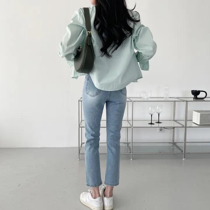 Spring 2025 Korean Chic Women's White Shirt: Loose-Fit Top for Petite Sizes