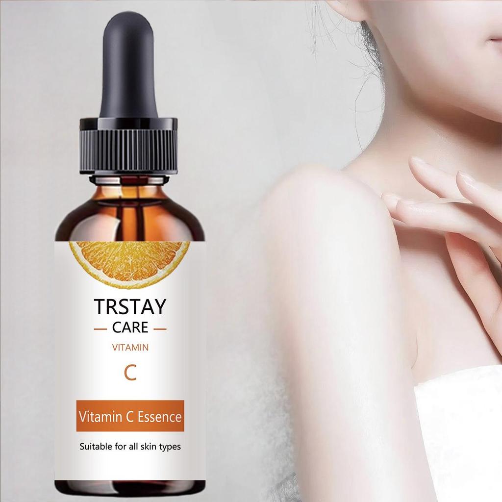 Bělicí esence pro péči o pleť obsahuje vitamín C, antioxidant, hydratační a zvlhčující esenci a vyživující pleťovou vodu.