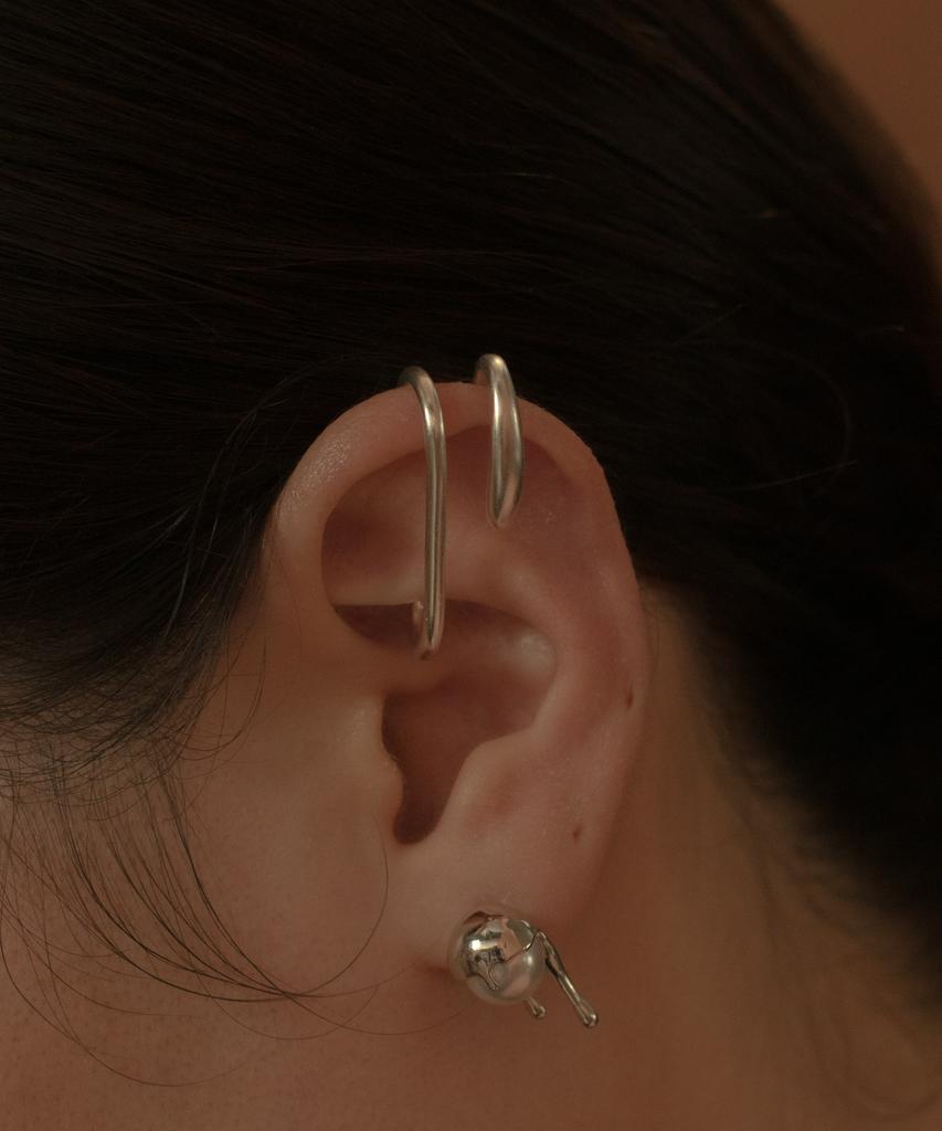 Novice Tokyo Double Line Antenna Ear Cuff / Silver
