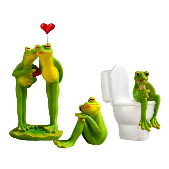 Cartoon Frog Figurine Kissing Meditation Toilet Frog Statue Resin Animal