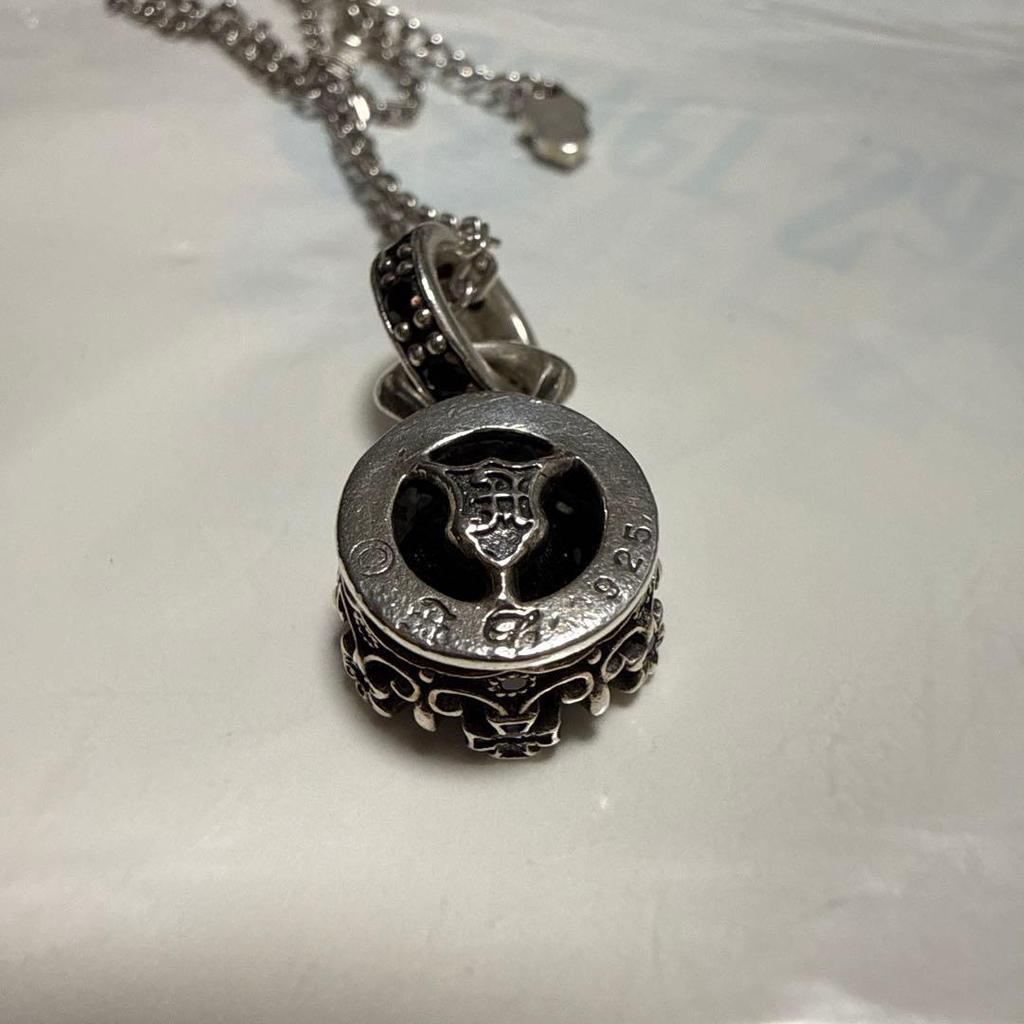 Used Artemis Classic Stone Crown Charm