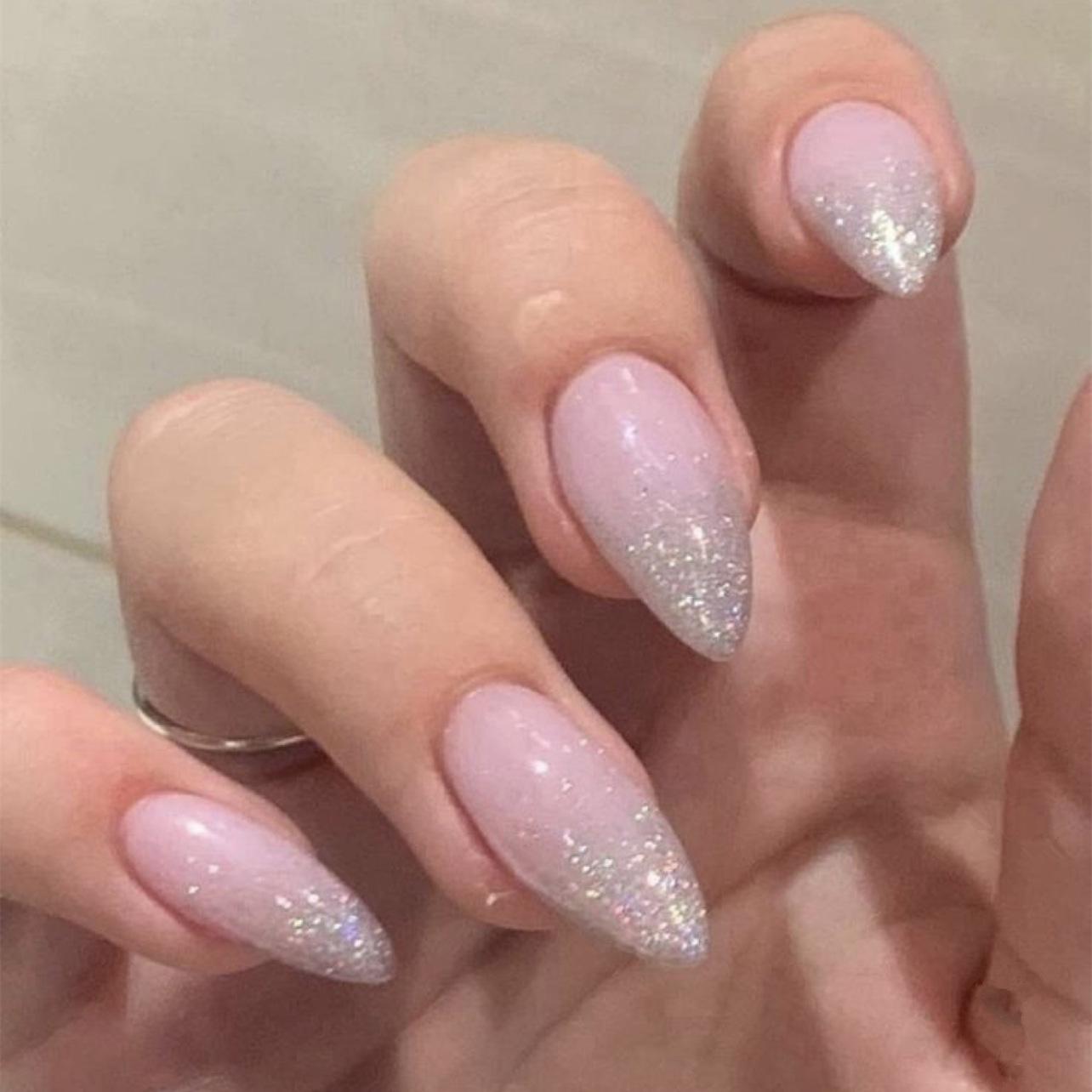 

Glitter Gradient Stiletto Press-On Nails: Removable and Ready-to-Wear