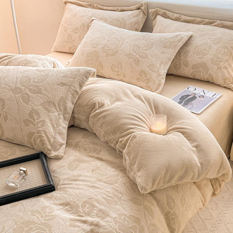 

Комплект из 4 предметов из утолщенного молочного флиса класса А с гравировкой, мягкий и приятный к коже флисовый пододеяльник, простыня, зимний флисовый комплект 1.2 m 3pc quilt 1.5*2m