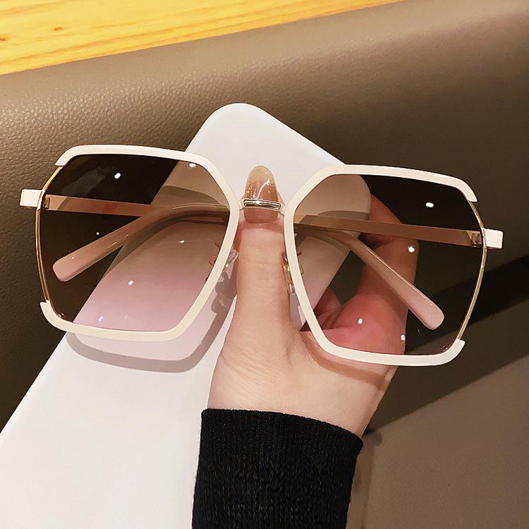 Creative Irregular Square Solbriller for kvinners UV-beskyttelse solskjermer kjørebriller