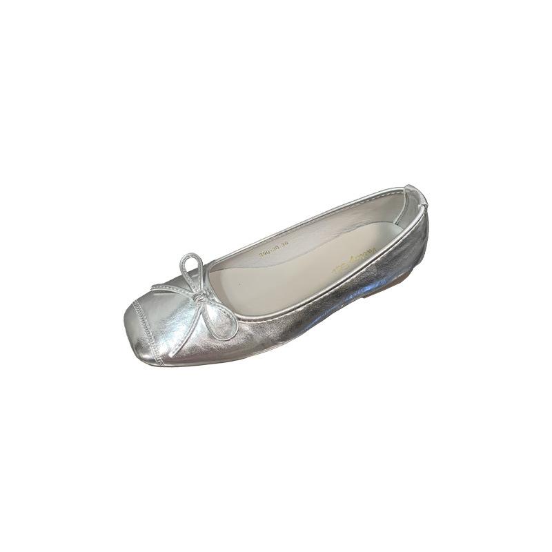 French retro silver bow light mouth versatile single shoes women's spring 2025 new flat bottom square head beanie shoes