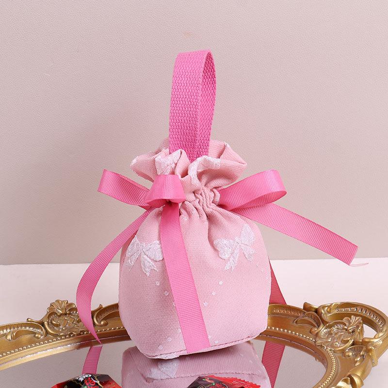 

Handheld Storage Bag Red Flannel Gift Bag Party Goodie Box Flannel Material Wedding Candy Bag For Party Supplies Event Hosts