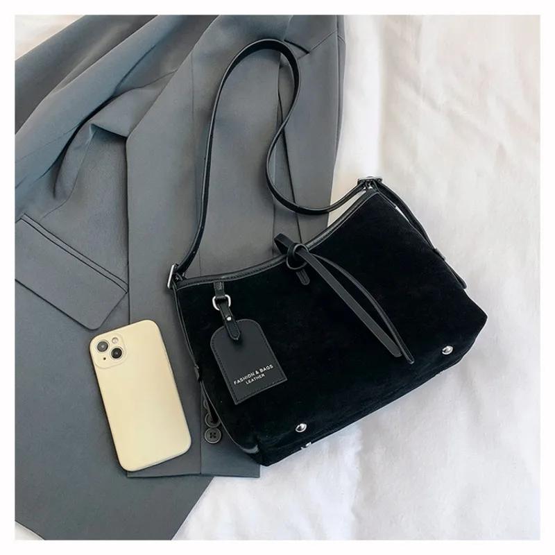 Solide modische Schultertasche aus Kunstveloursleder mit Schultergurt-Schnalle, hohe Kapazität, lässige Tragetasche, Umhängetasche