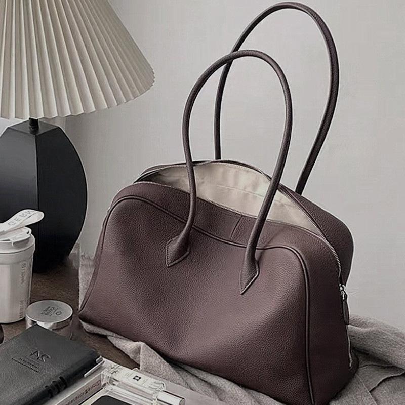Top Layer Cowhide Niche Design Pillow Bag Bowling Bag Genuine Leather Large Capacity Single Shoulder Armpit Bag Boston