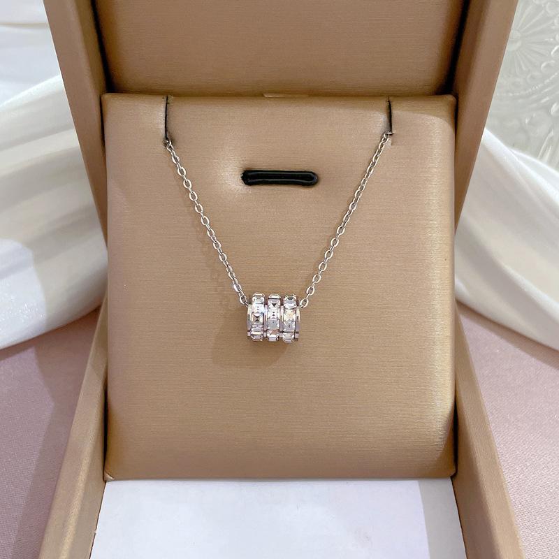 Fashion Retro Women's Necklace Temperament Micro Diamond Necklace Exquisite Collar Chain Accessories