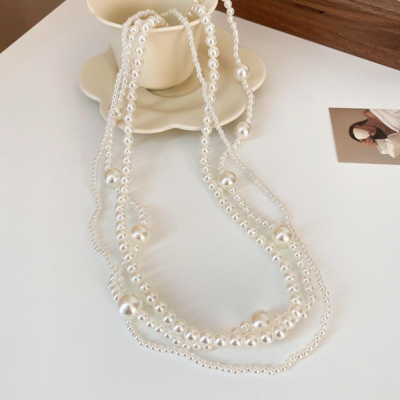 Diamantbesetzte künstliche Perle Doppelkreis Liebesohrringe Französische Retro-Steckohrringe Exquisite Ohrringe Damen