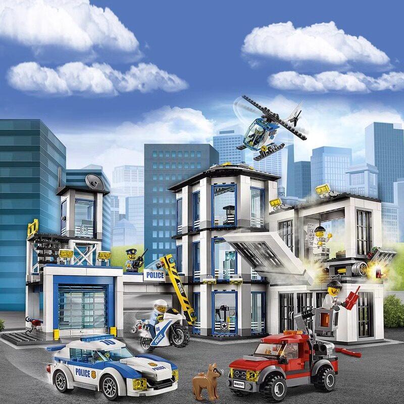Stazione di Polizia SWAT Edificio Militare Blocchi da Costruzione Modello Città Set Auto della Polizia Figure Poliziotto Barca Giocattolo in Mattoncini DIY per Bambini Ragazzi Regalo