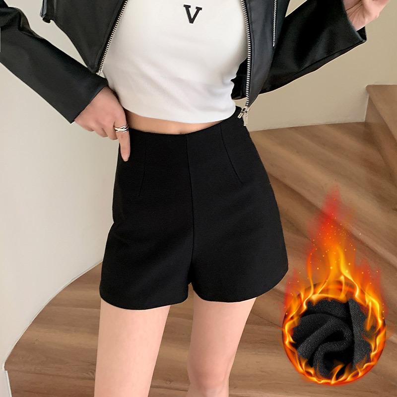Black Plush Thickened Suit Shorts for Women In The New Winter Warm Hot Girl Pants High Waist Straight Shorts