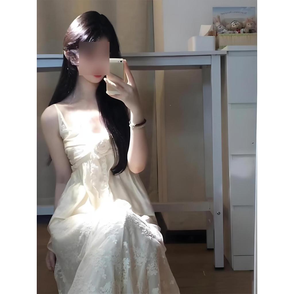 A complete set of women's summer seaside vacation atmosphere, gentle lace splicing high-waisted skirt suspender set