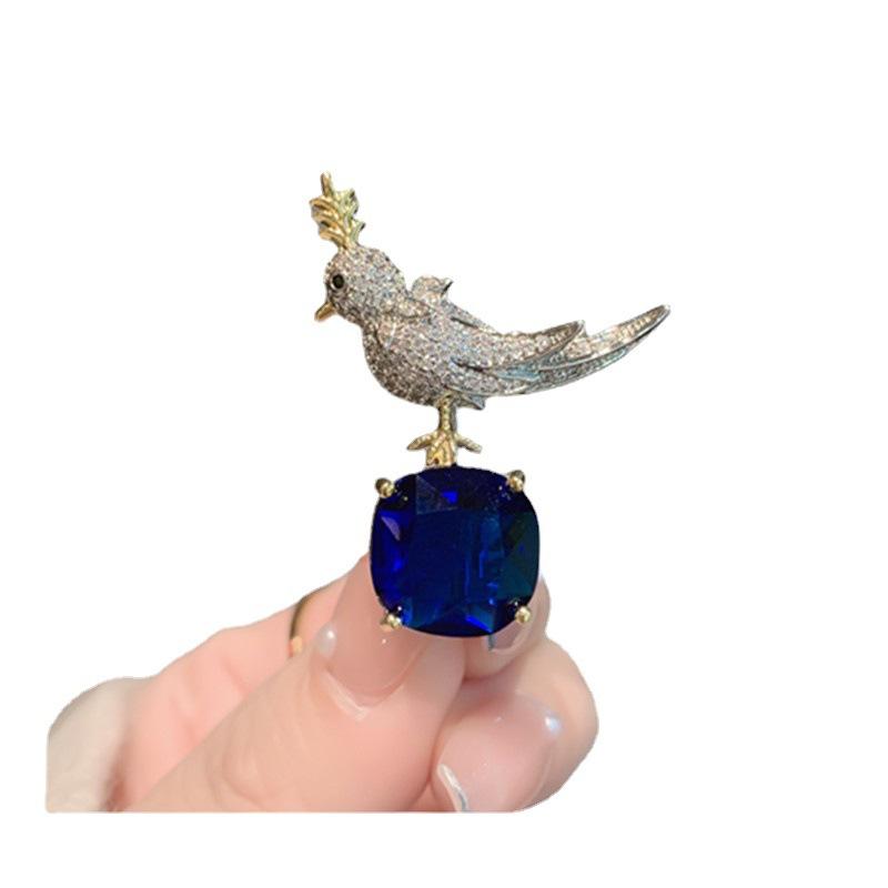 Men's Suit Safety Pin with The Same Style Stone Bird Brooch Temperament Women's Coat Accessories Safety Pin Anti Slip Buckle