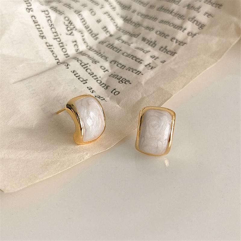 New Korean Light Luxury White Oil Dropping Love Stud Earrings For Women Fashion Elegant Metal Jewelry Gifts