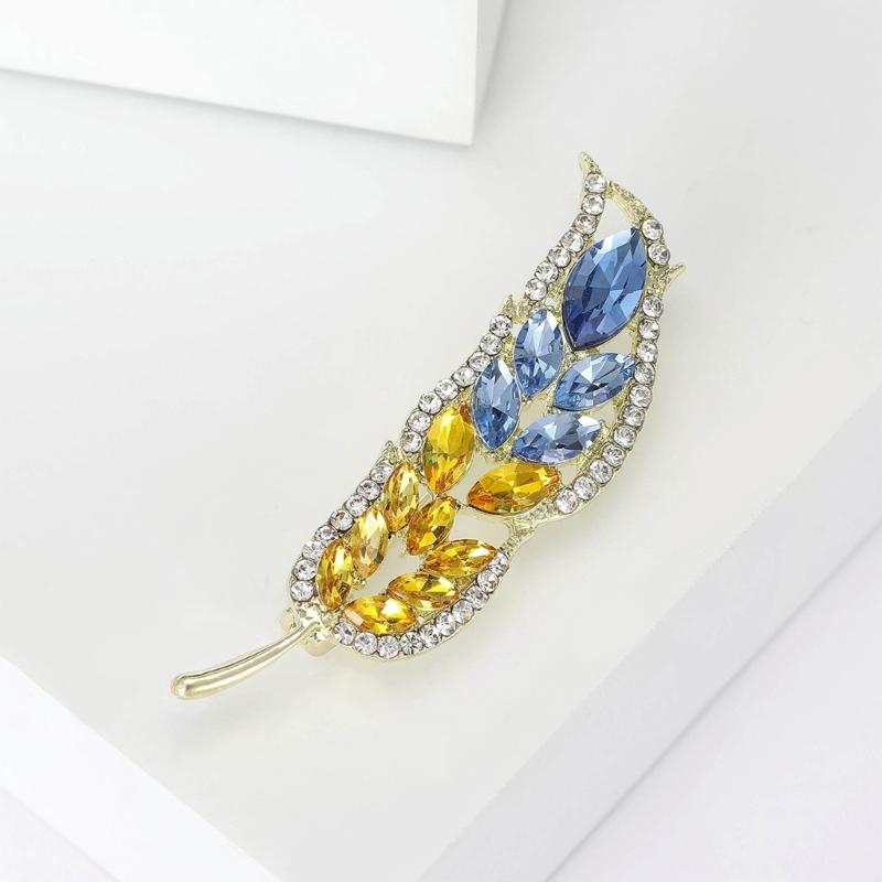 Elegant Wheat Sheaf Brooch Pin Exquisite Wheat Ear Lapel Pin Embellished with Sparkling Stones for Women Girls