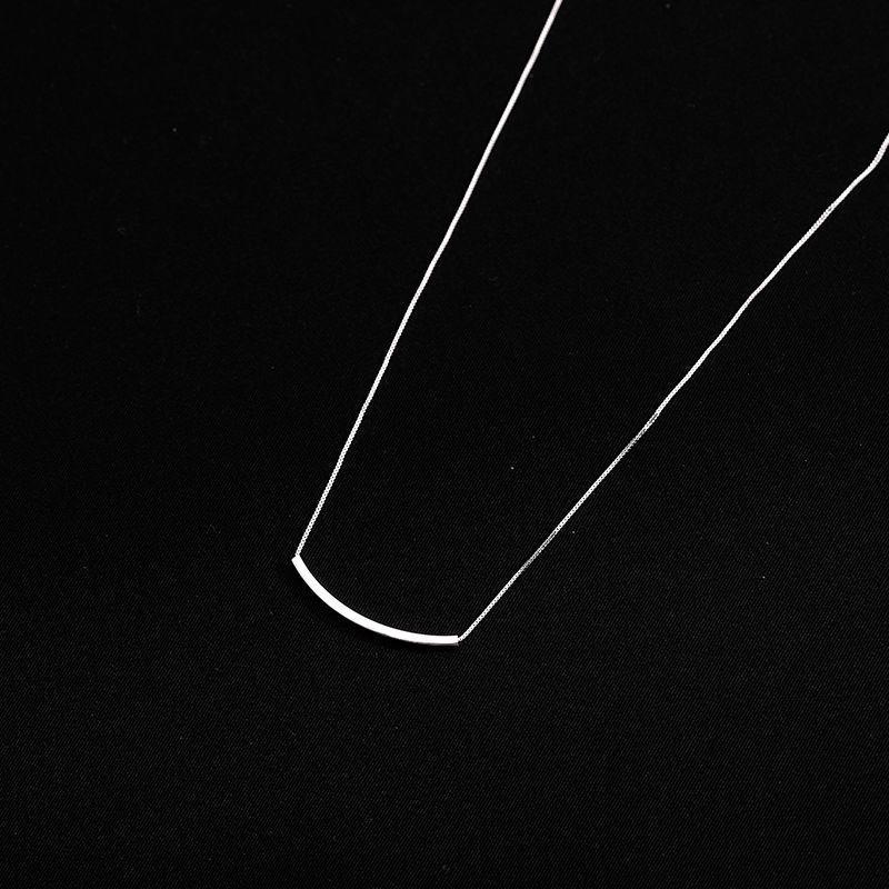 Women's Harajuku Smile Face Necklace: Colorfast Clavicle Chain, Cool & Versatile Fashion Accessory Inspired by Internet Celebrities.