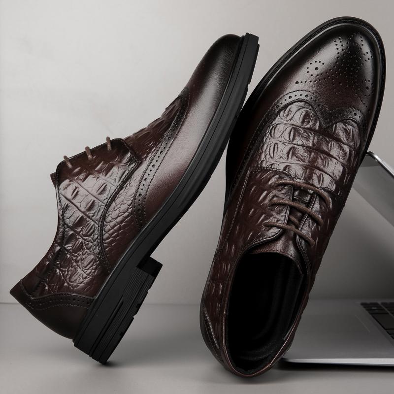 Fashion Crocodile Pattern Mens Brogues Shoes Classic Retro Male Genuine Leather Oxford Shoes Lace Up Business Shoes Formal Office Flats