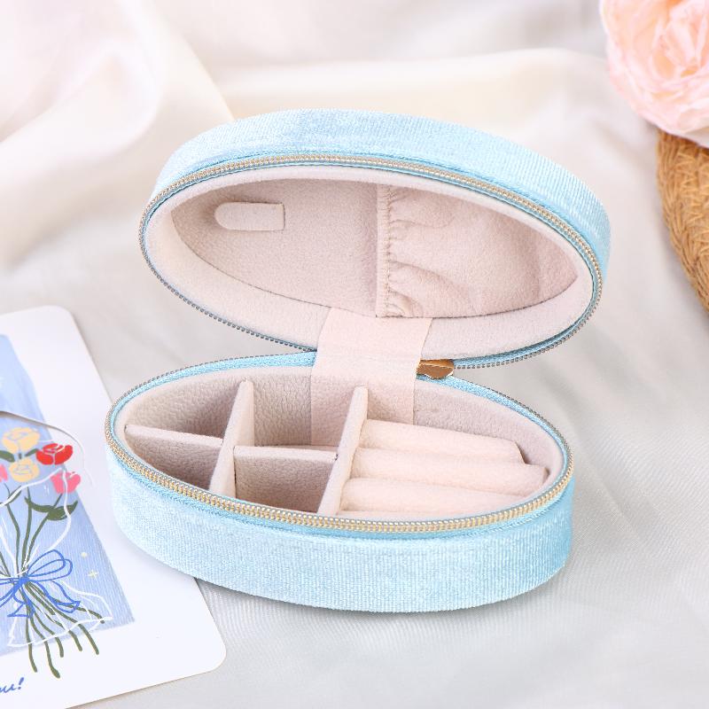 

1pc Retro Oval Velvet Mini Portable Jewelry Box For Rings Earrings Bracelets Necklaces Zipper Jewelry Box (about 11*6CM) светло-синий