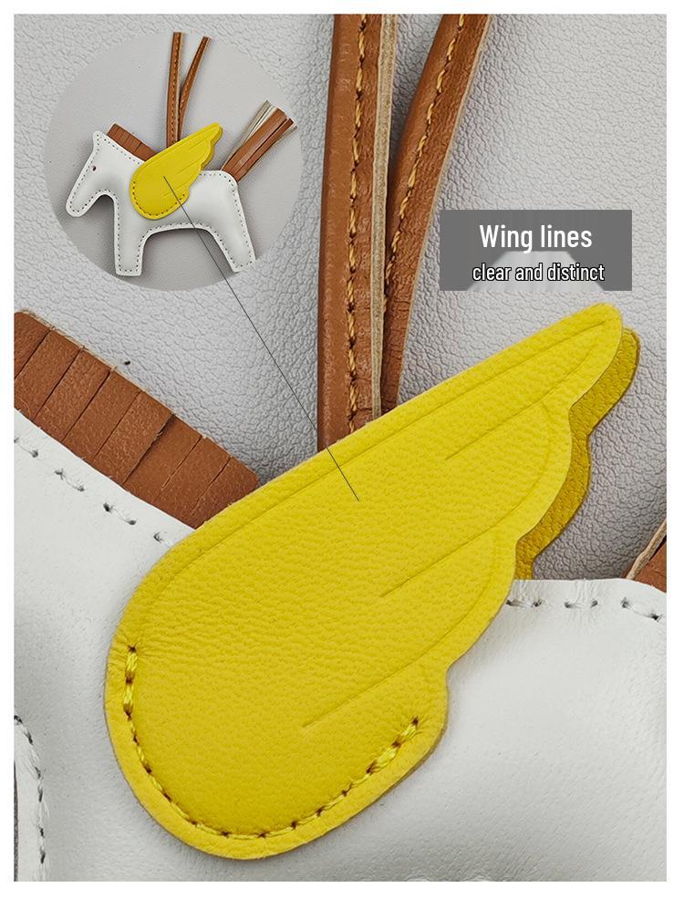 Håndsømmet Ekte Skinn Pony Veskeanheng - Søtt Lammeskinn Flygende Hest Design