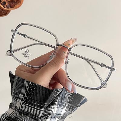 Brillen & Accessoires – Lese- & Computerbrillen