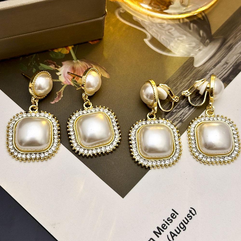 Clips de oreja geométricos coreanos con perlas: Pendientes Simples, Lujosos y de Moda para Mujer (No se requiere perforación)