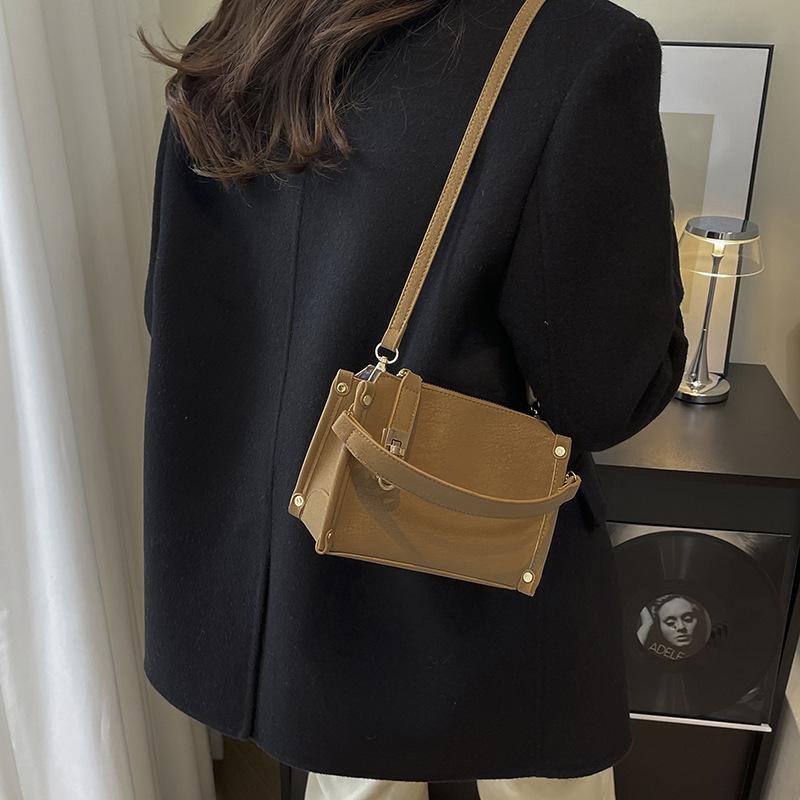 Light luxury high-end bag women's fashion simple shoulder messenger bag niche design commuter handbag
