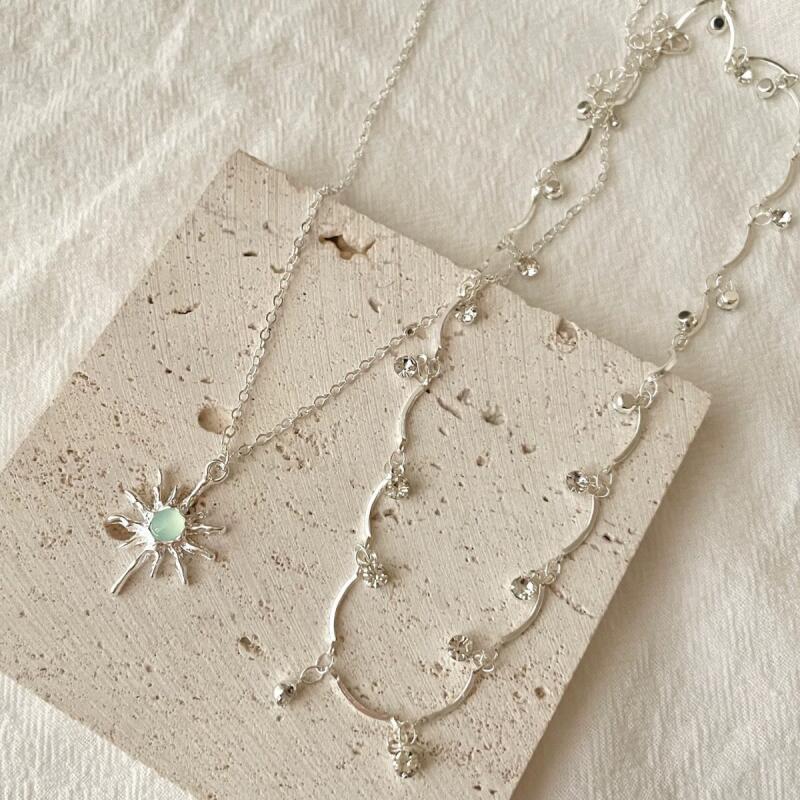 Fashion Opal Sun Pendant Necklace for Women Exquisite Double-Layer Rhinestone Necklace Y2K Simple Charm Jewelry Accessories