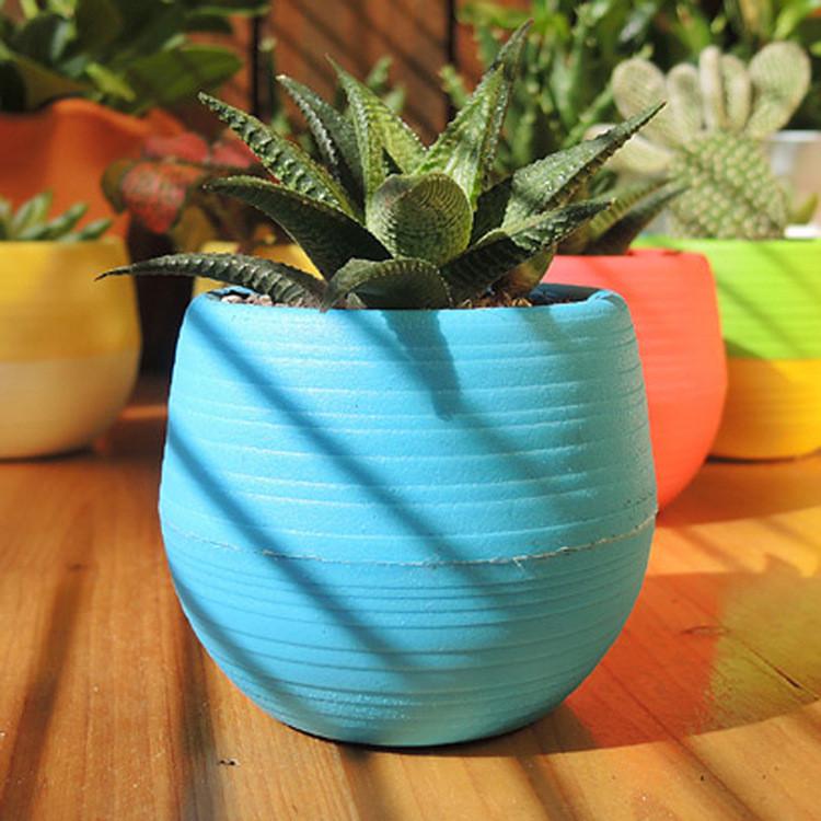 Plastic Flower Pot With Drainage Holes For Indoor Garden And Outdoor Planting