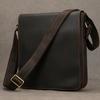 Nuova Borsa a Tracolla da Uomo in Pelle con un Look di Alta Gamma e Casual, Caratterizzata da Uno Strato Superiore di Pelle di Mucca e Una Borsa a Spalla di Grande Capacità