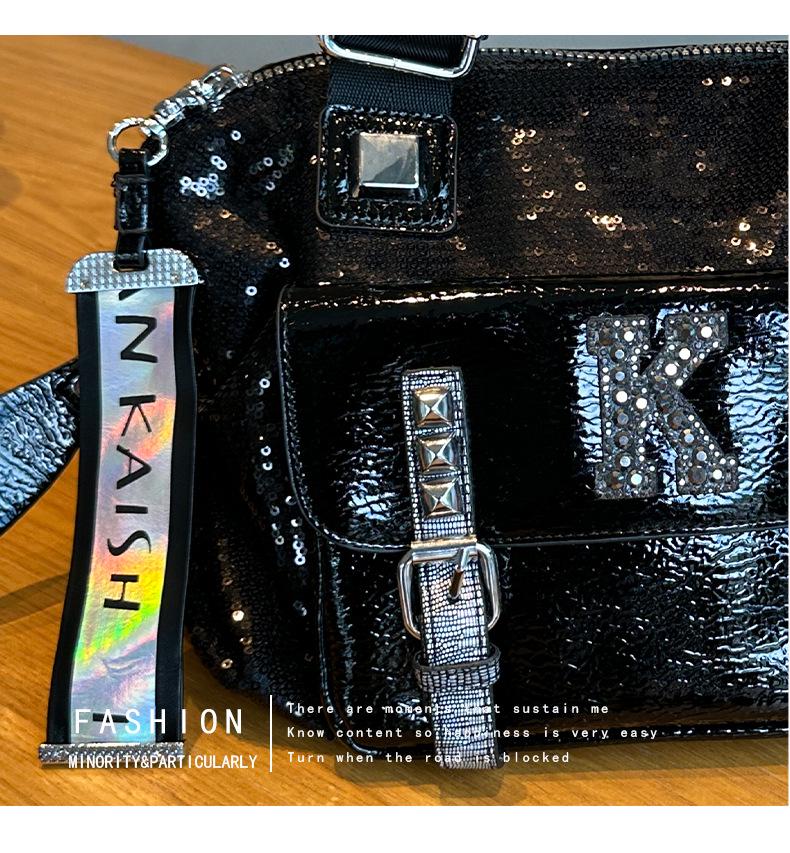 Luxusní dámská crossbody kabelka z roku 2025: Velká kapacita, evropská a americká móda, ideální pro maminky