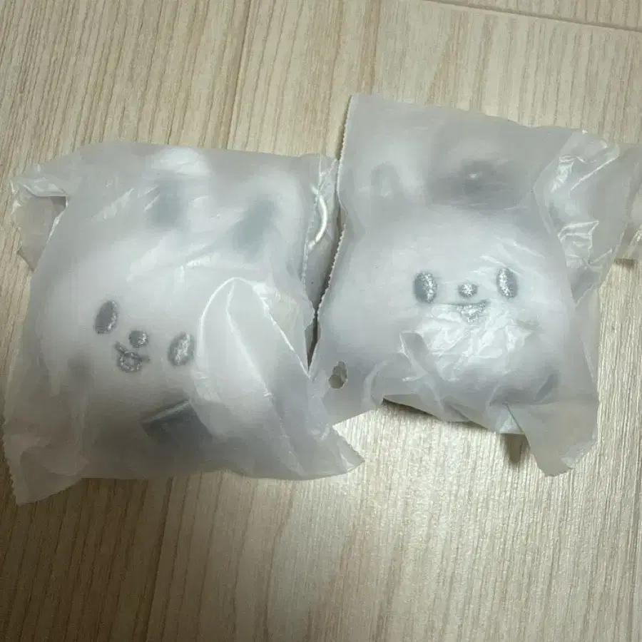 STRAY KIDS Ski Zoo SKZ SKZOO Face Keyring Silver Ribbit Reno